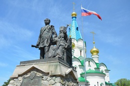 Памятник Николаю Муравьёву-Амурскому и святителю Иннокентию. Благовещенск.